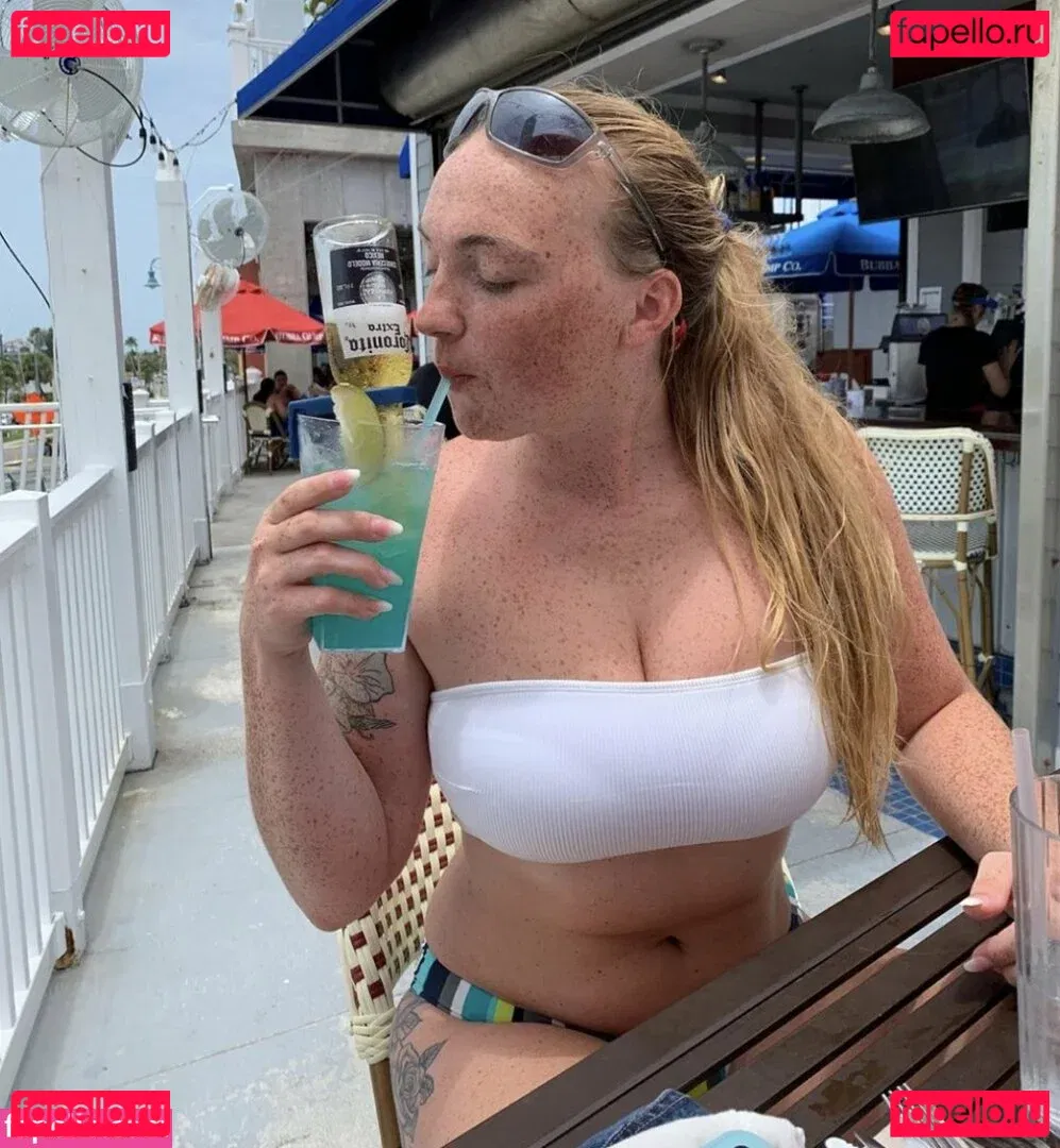 Raelyne Summeier Onlyfans Photo Gallery 