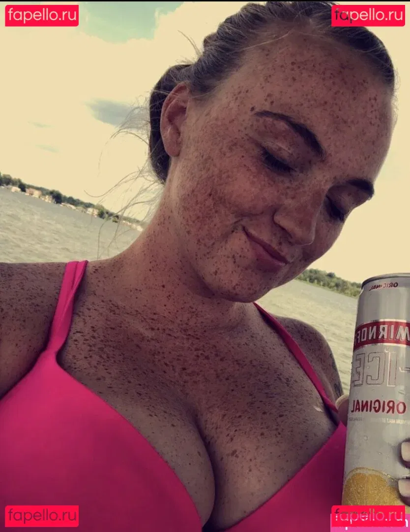 Raelyne Summeier Onlyfans Photo Gallery 