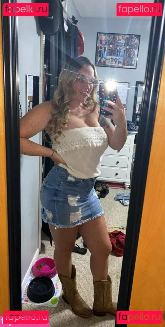 Raelyne Summeier Onlyfans Photo Gallery 