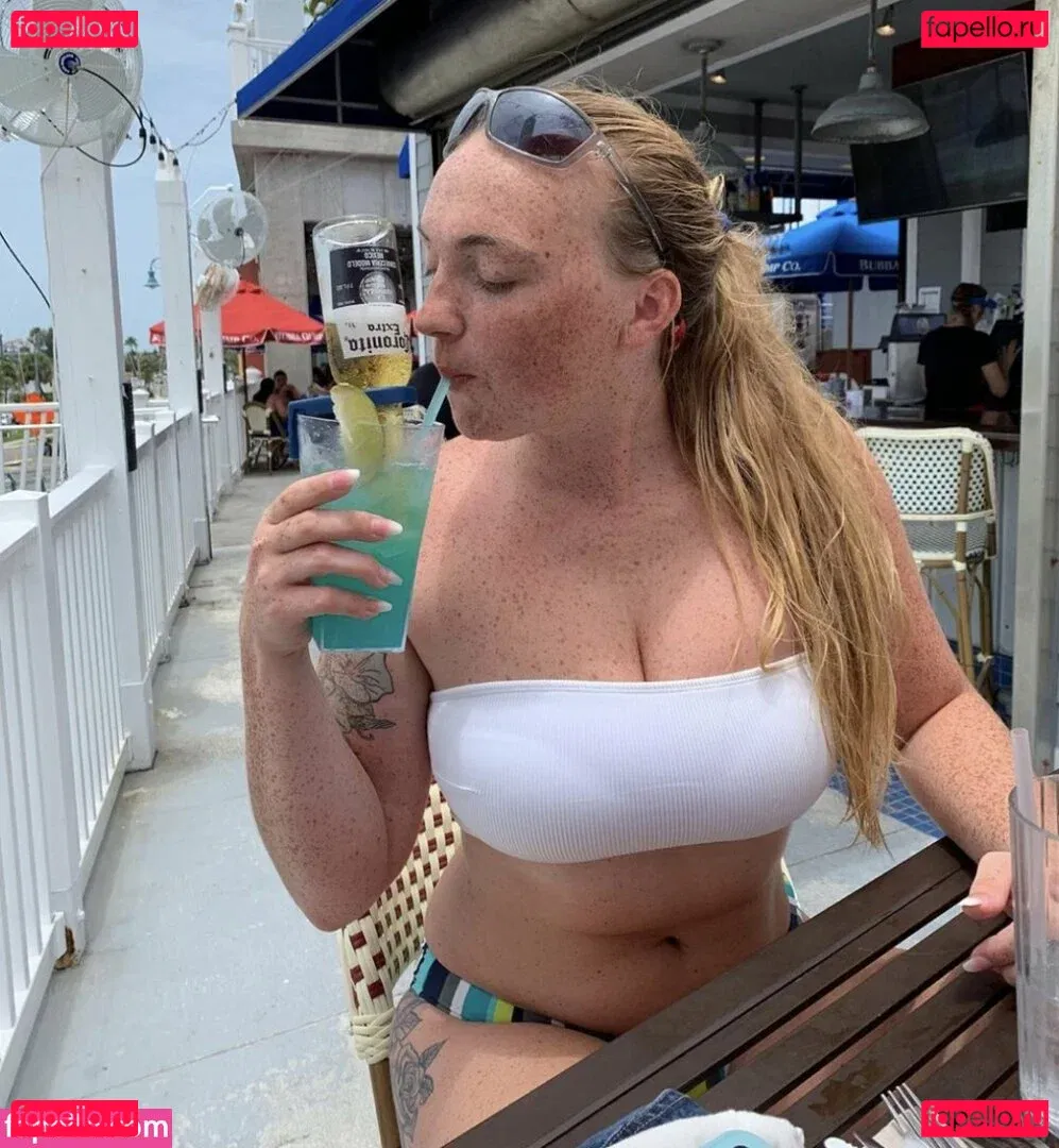 Raelyne Summeier Onlyfans Photo Gallery 