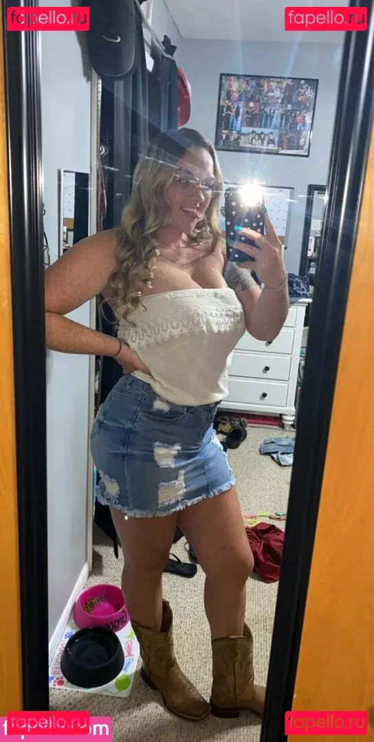 Raelyne Summeier Onlyfans Photo Gallery 