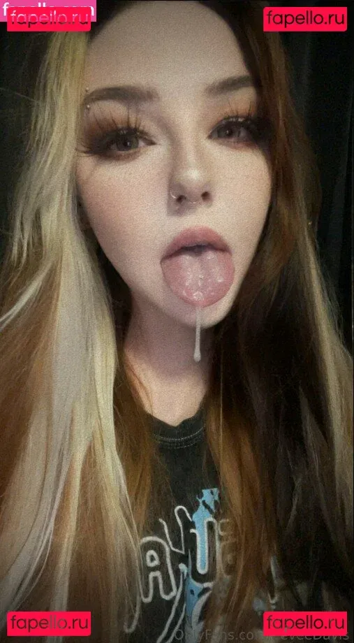 Nicole Eevee Davis Onlyfans Photo Gallery 