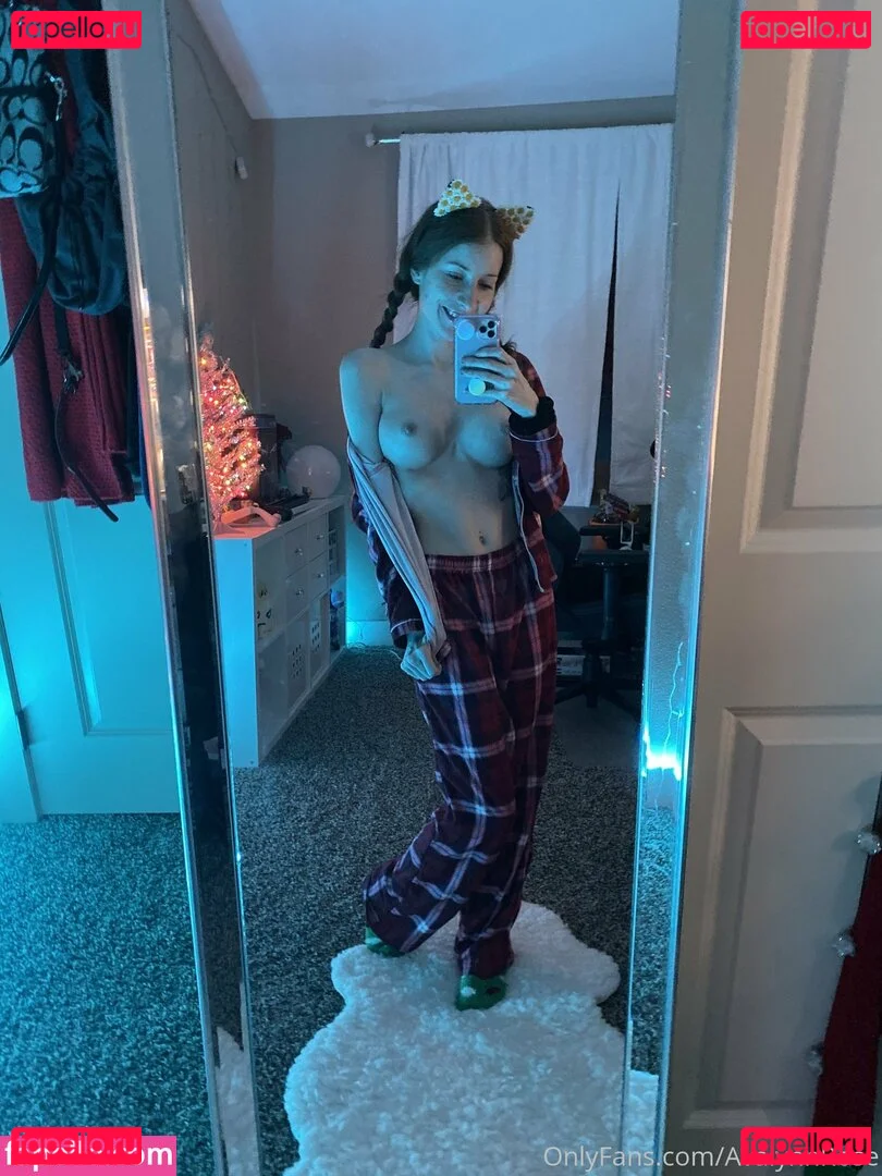 avalynnrose Onlyfans Photo Gallery 