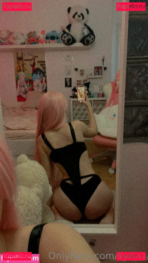 _carlaperezz Onlyfans Photo Gallery 