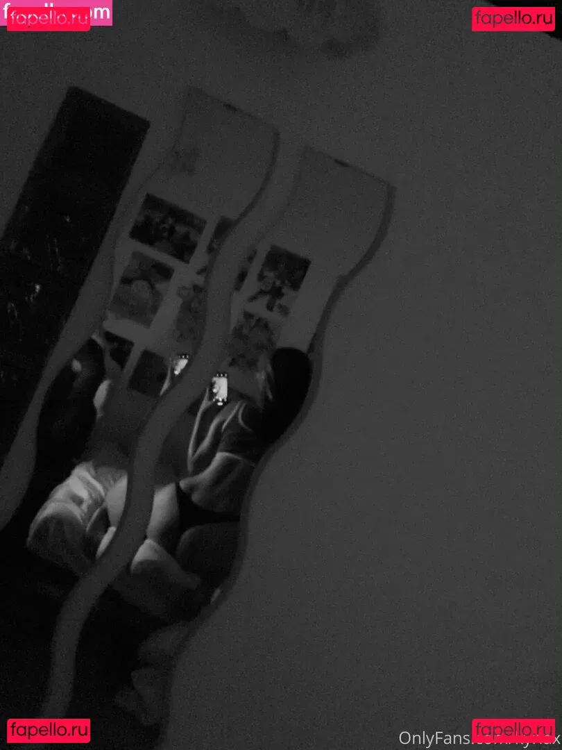 _carlaperezz Onlyfans Photo Gallery 