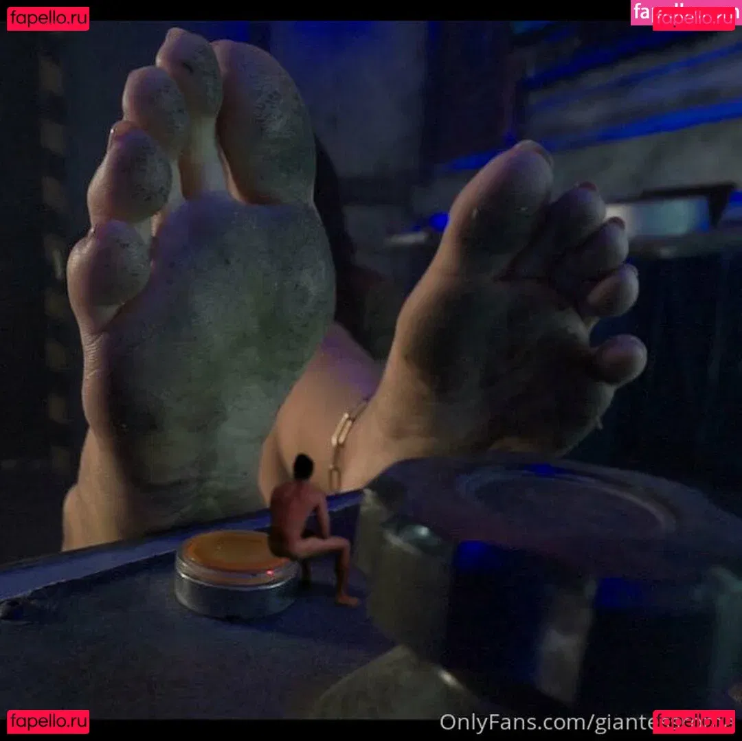 giantessroma Onlyfans Photo Gallery 