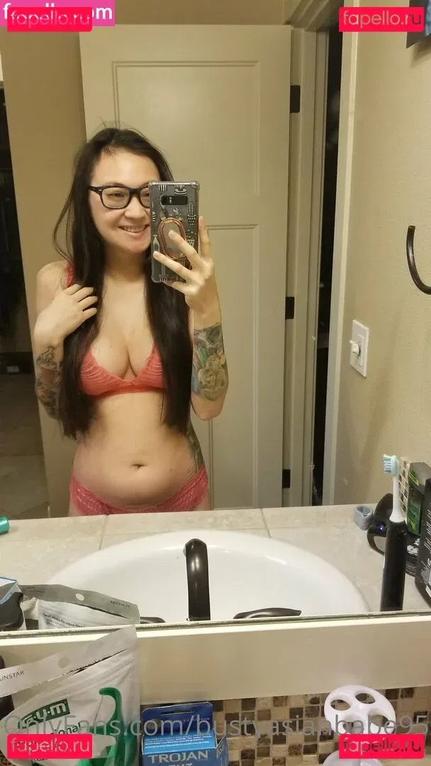bustyasianbabe95 Onlyfans Photo Gallery 