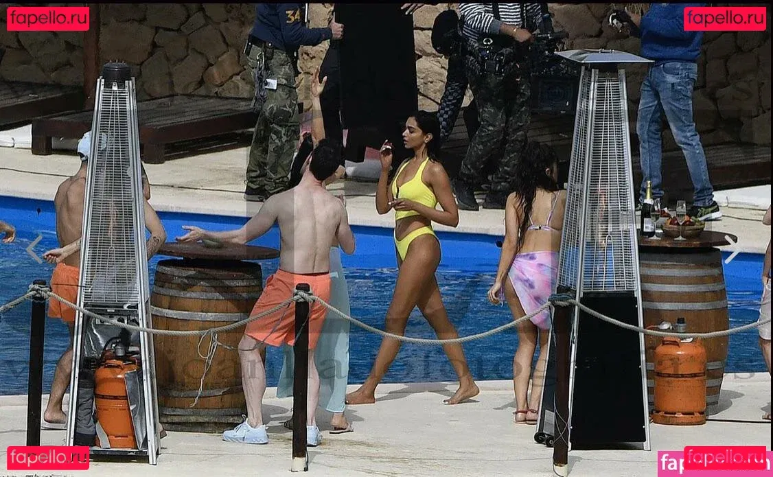 Deepika Padukone Onlyfans Photo Gallery 