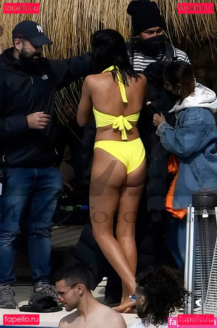 Deepika Padukone Onlyfans Photo Gallery 