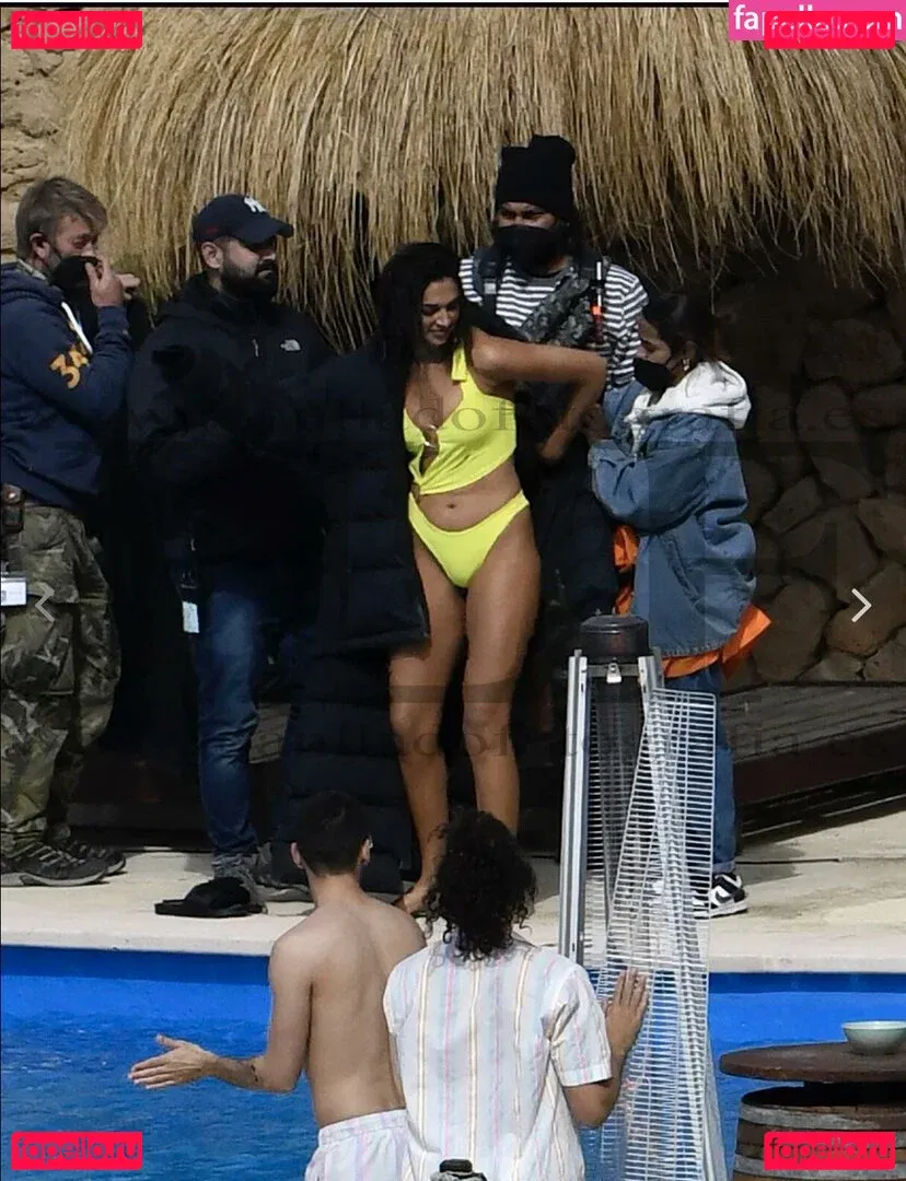 Deepika Padukone Onlyfans Photo Gallery 