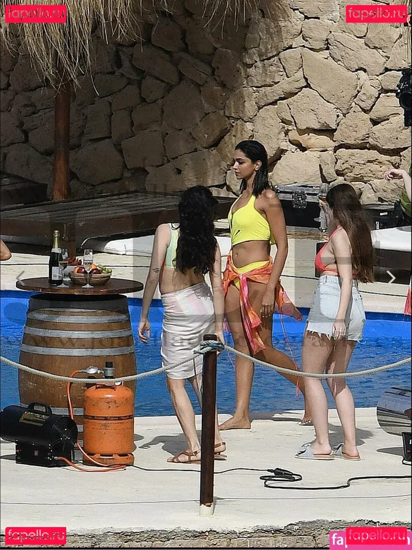 Deepika Padukone Onlyfans Photo Gallery 