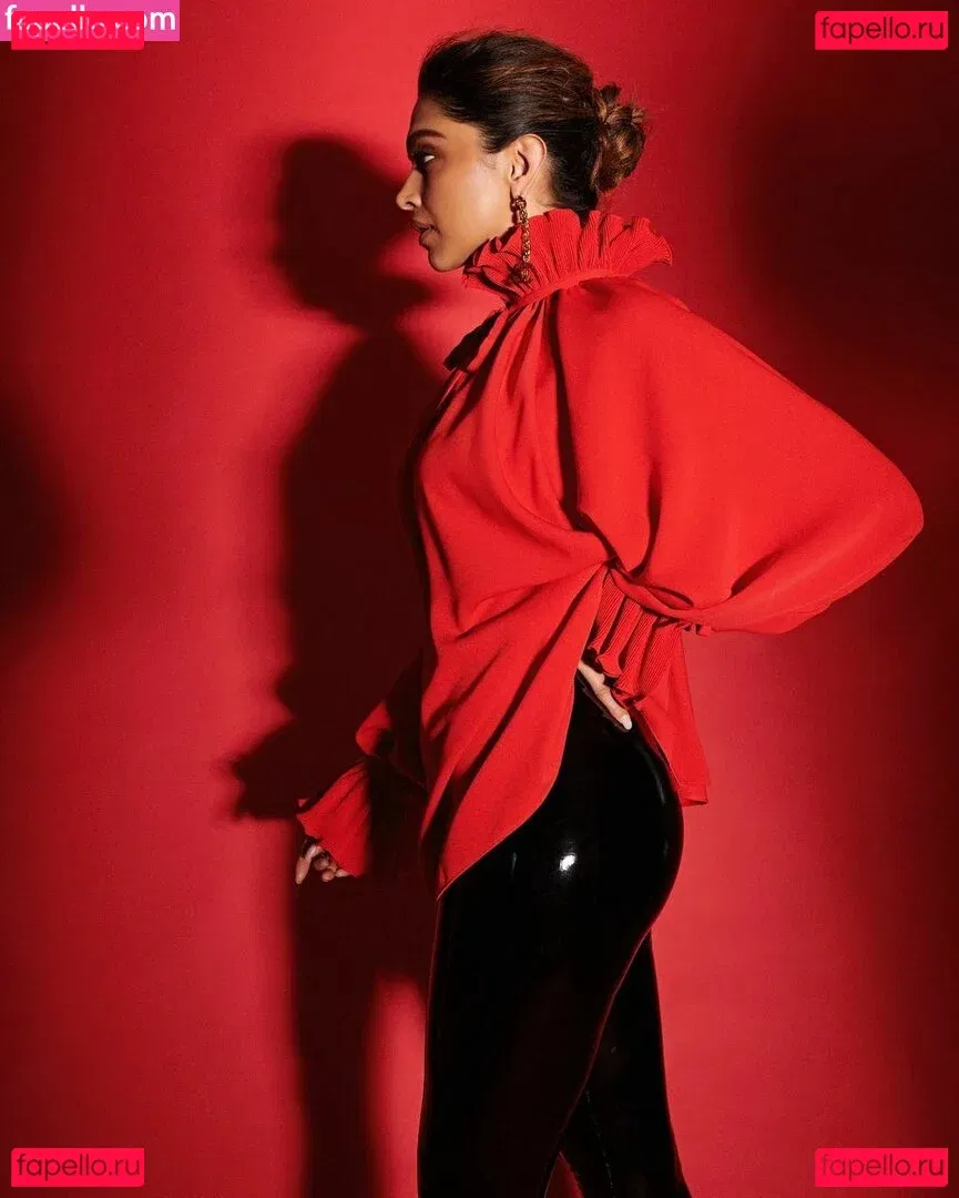 Deepika Padukone Onlyfans Photo Gallery 