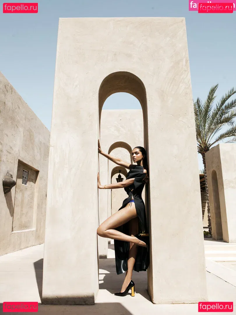 Deepika Padukone Onlyfans Photo Gallery 