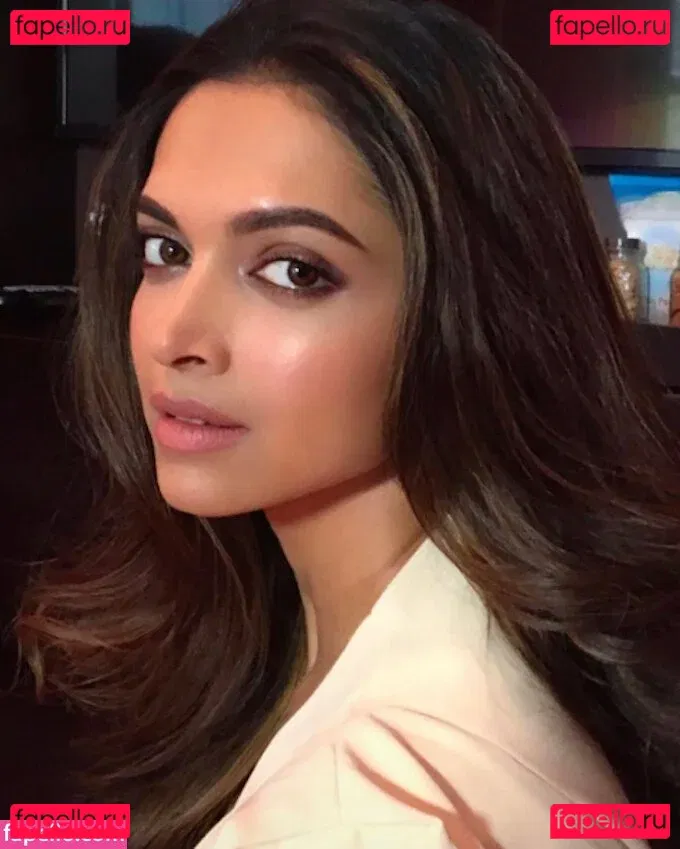 Deepika Padukone Onlyfans Photo Gallery 