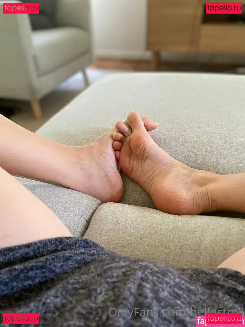 hellostroll Onlyfans Photo Gallery 