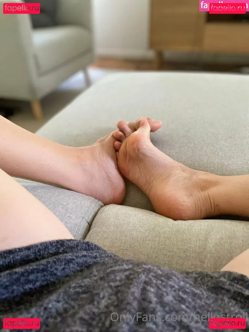 hellostroll Onlyfans Photo Gallery 