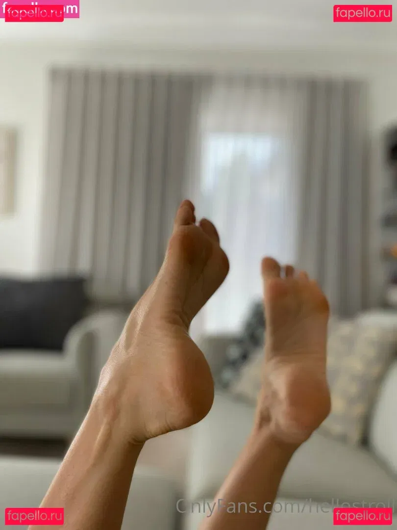 hellostroll Onlyfans Photo Gallery 
