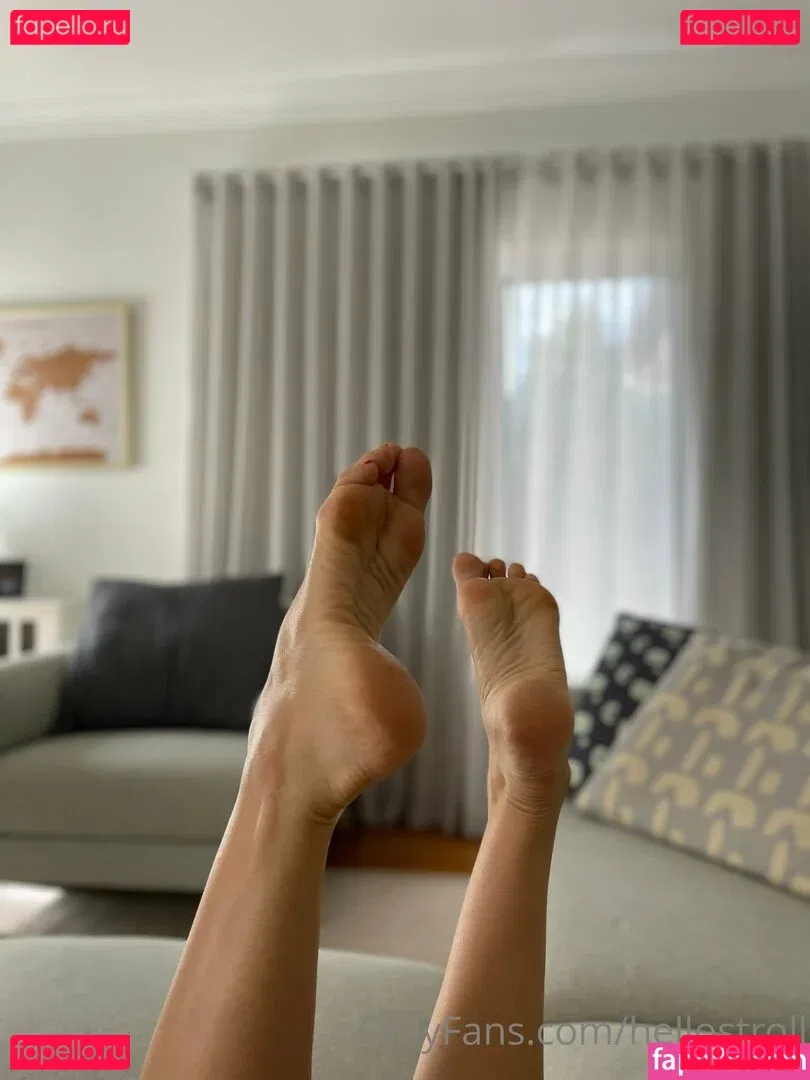 hellostroll Onlyfans Photo Gallery 