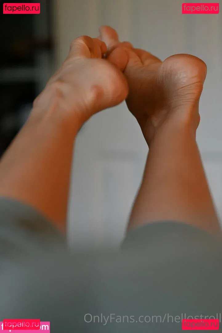 hellostroll Onlyfans Photo Gallery 