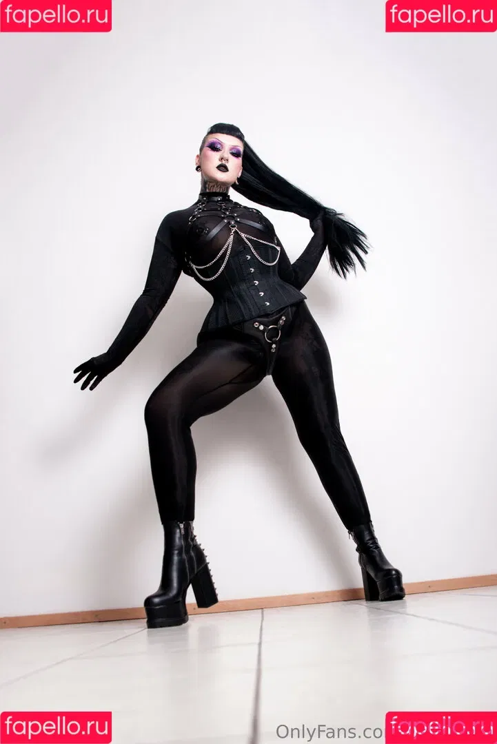 missevilia Onlyfans Photo Gallery 