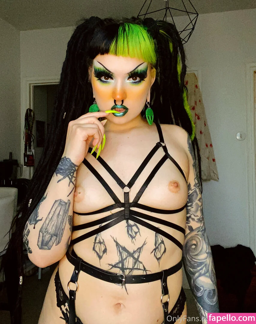 missevilia Onlyfans Photo Gallery 