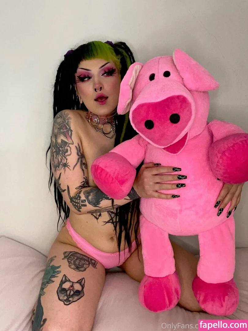 missevilia Onlyfans Photo Gallery 