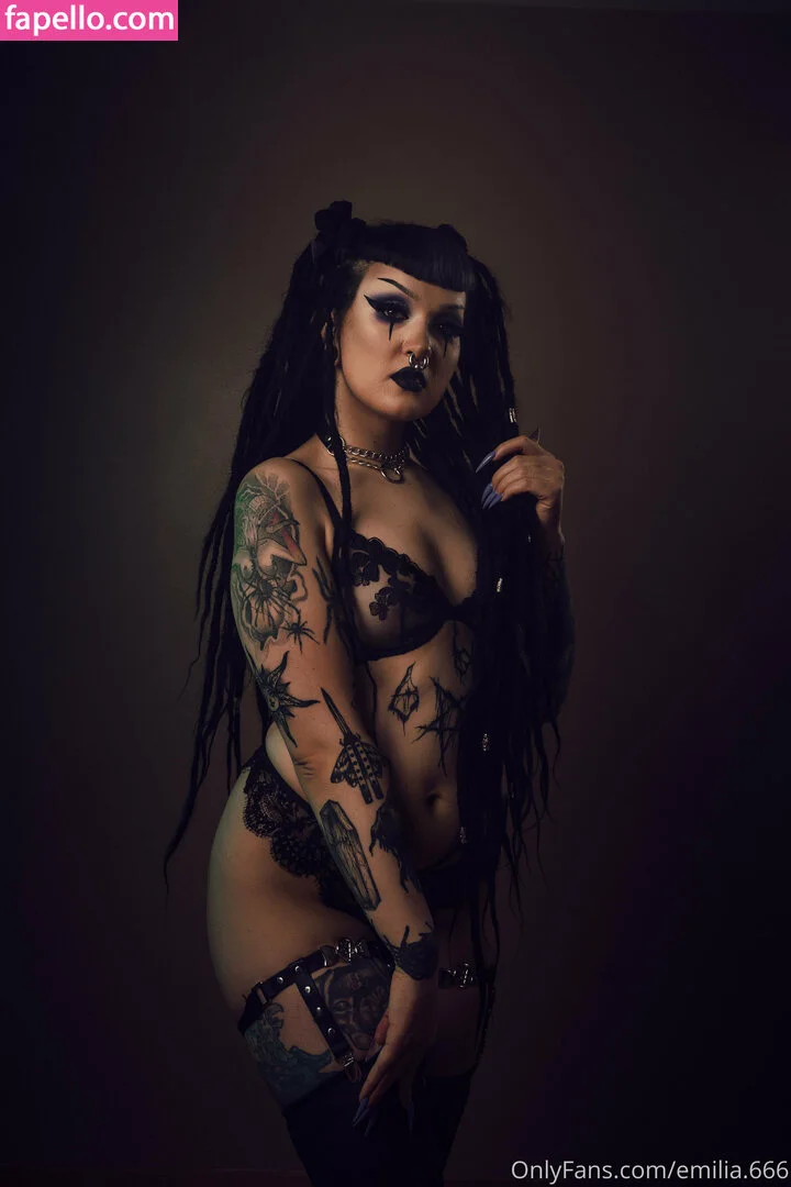 missevilia Onlyfans Photo Gallery 