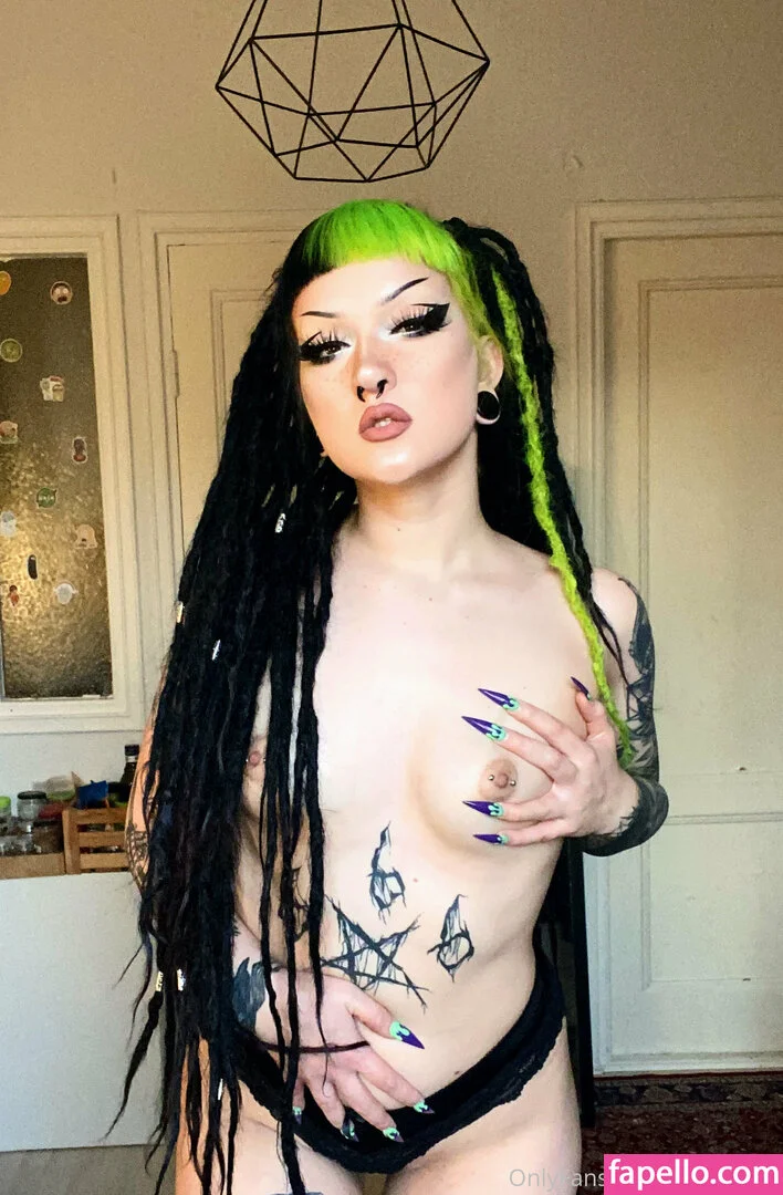 missevilia Onlyfans Photo Gallery 