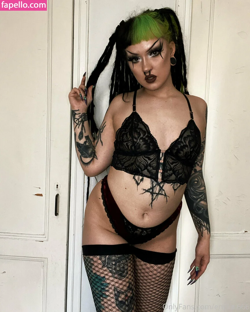 missevilia Onlyfans Photo Gallery 