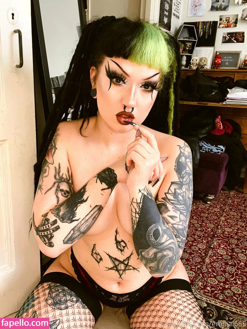 missevilia Onlyfans Photo Gallery 