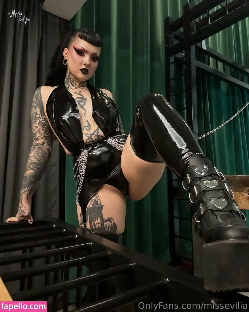 missevilia Onlyfans Photo Gallery 