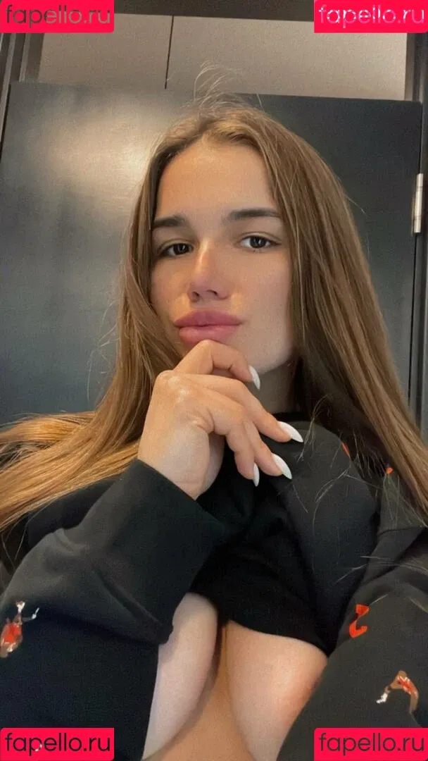 official.yosypivna Onlyfans Photo Gallery 