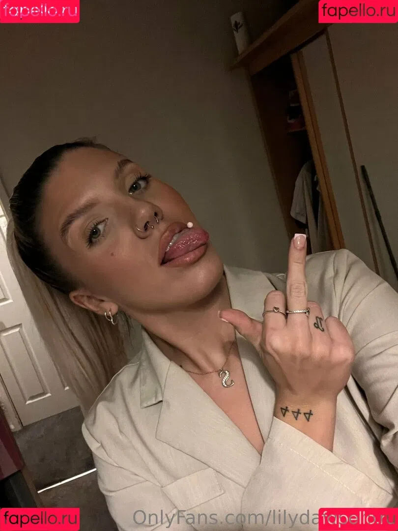 lilydawson01 Onlyfans Photo Gallery 