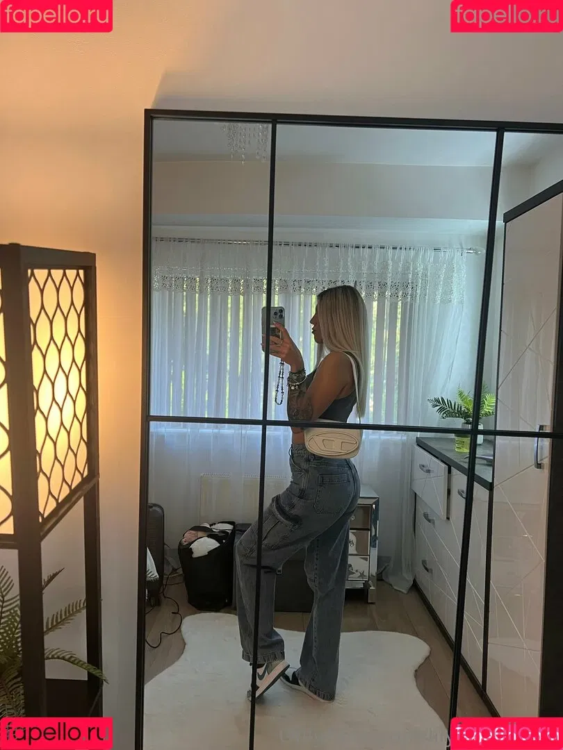 lilydawson01 Onlyfans Photo Gallery 