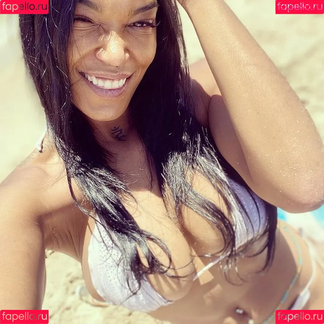 Montana Fishbourne Onlyfans Photo Gallery 