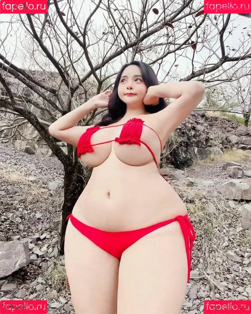yoshithunchanok Onlyfans Photo Gallery 