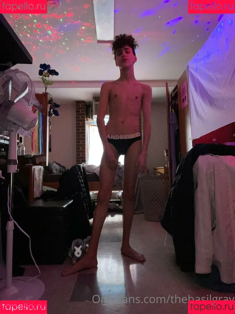 basilgray Onlyfans Photo Gallery 