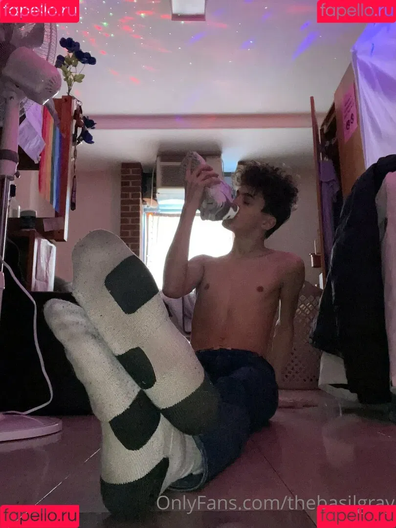 basilgray Onlyfans Photo Gallery 