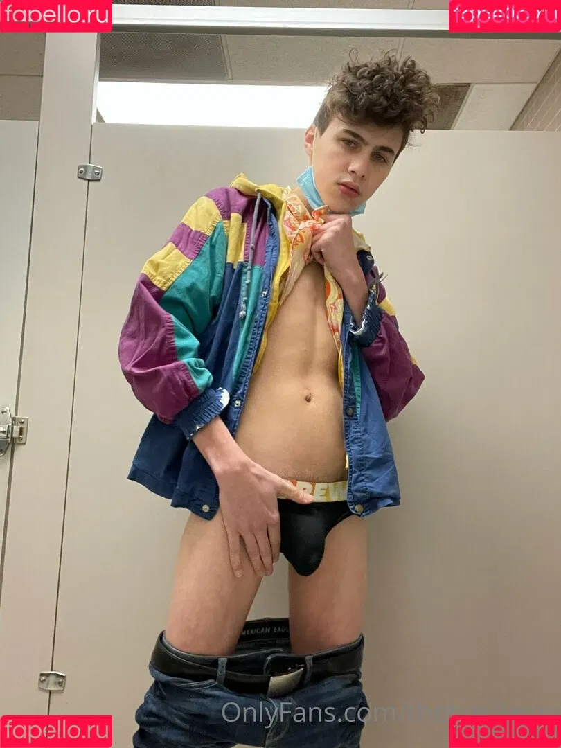 basilgray Onlyfans Photo Gallery 