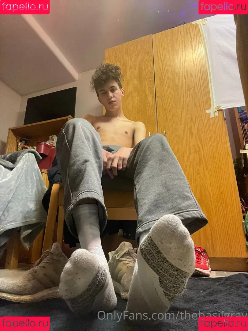 basilgray Onlyfans Photo Gallery 