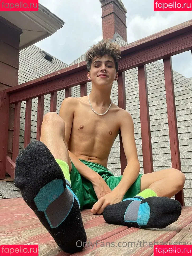 basilgray Onlyfans Photo Gallery 