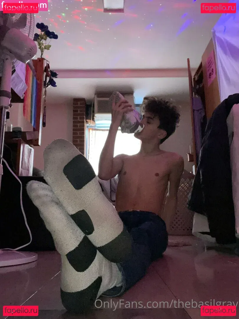 basilgray Onlyfans Photo Gallery 