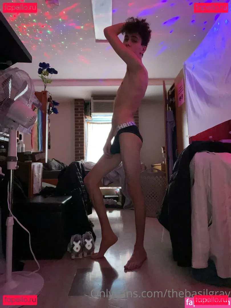 basilgray Onlyfans Photo Gallery 