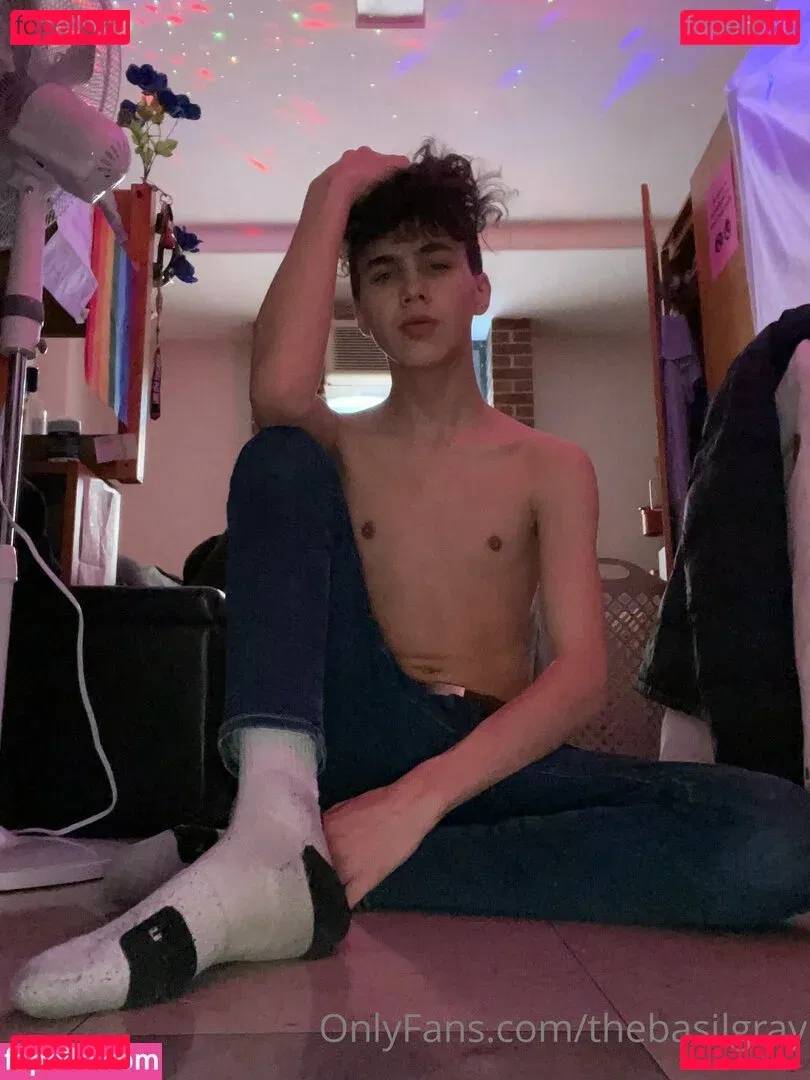 basilgray Onlyfans Photo Gallery 