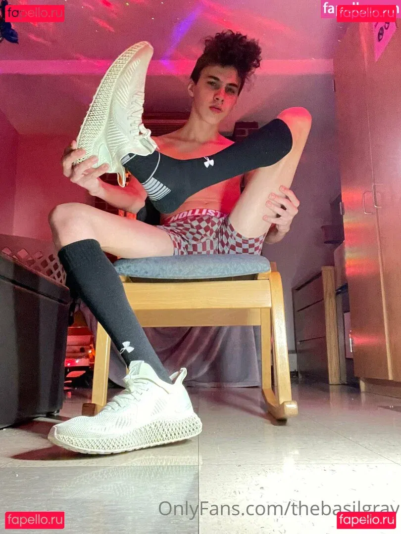 basilgray Onlyfans Photo Gallery 