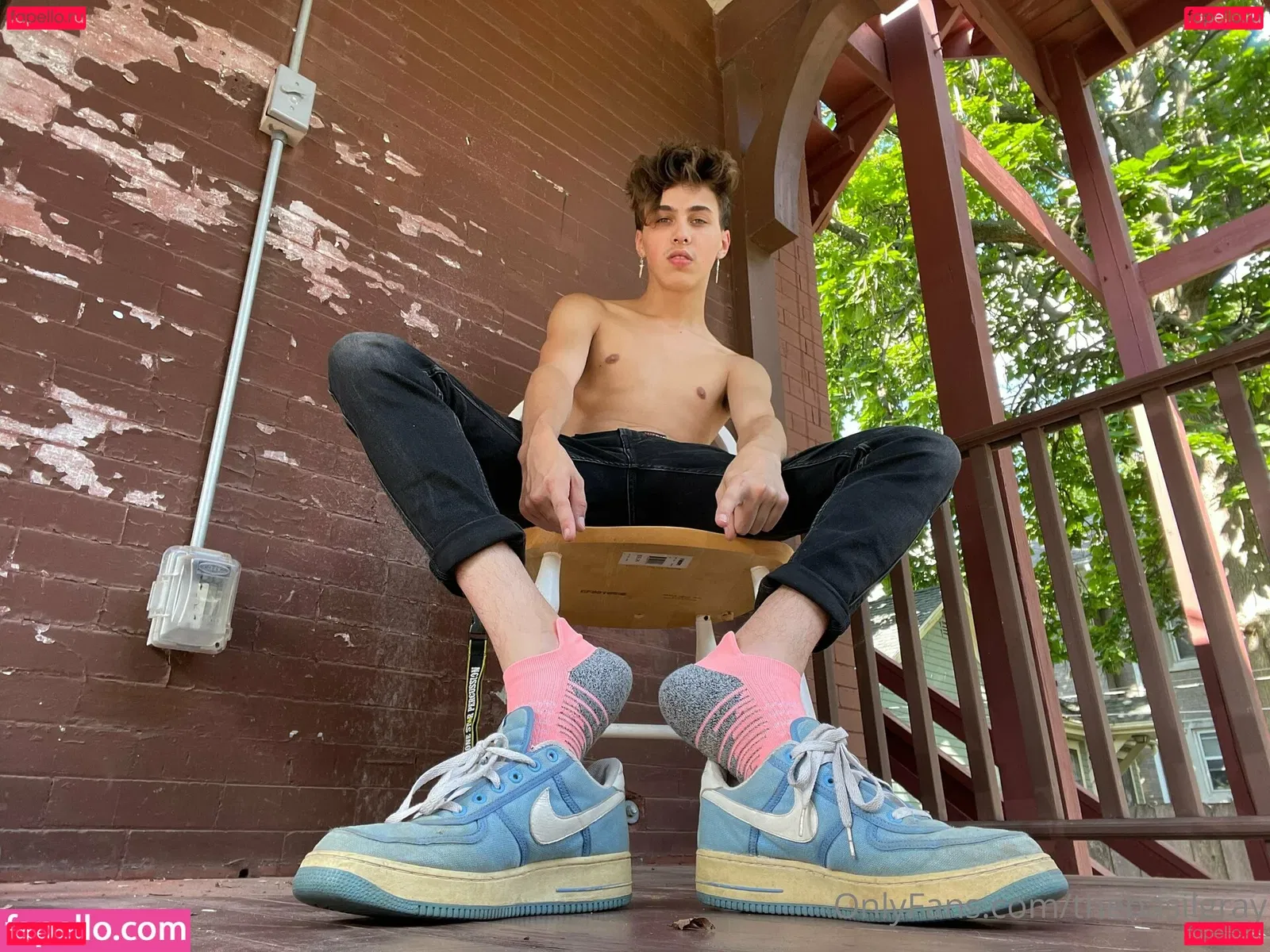 basilgray Onlyfans Photo Gallery 