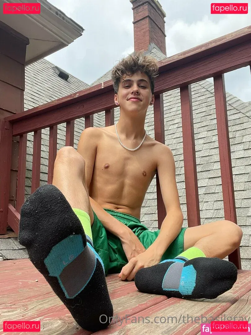 basilgray Onlyfans Photo Gallery 