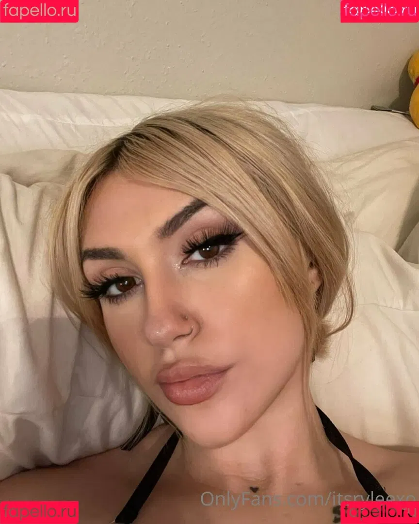 itsazaleaxo Onlyfans Photo Gallery 