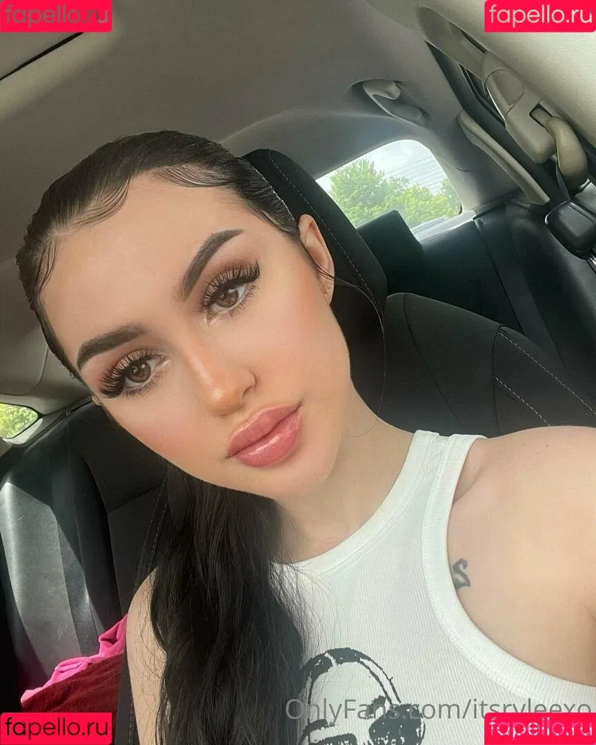 itsazaleaxo Onlyfans Photo Gallery 