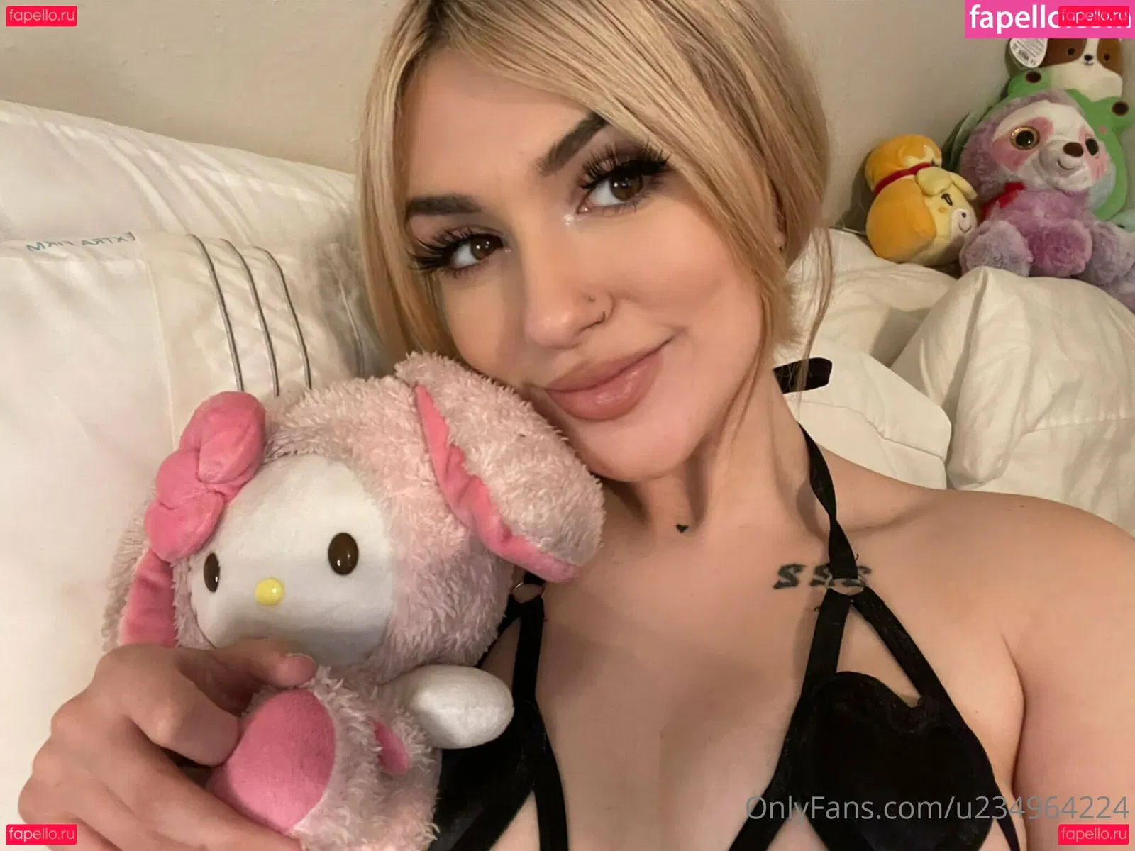 itsazaleaxo Onlyfans Photo Gallery 